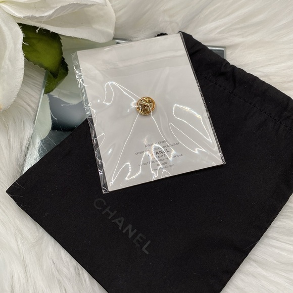 CHANEL LIPSTICK PIN, NEW! - Picture 4 of 4